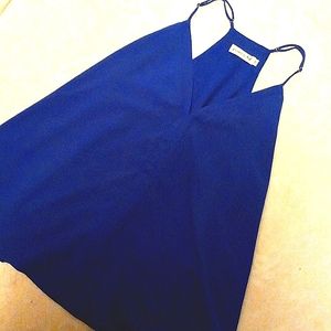 NWOT Women's Rich Blue Top V neckline, Medium